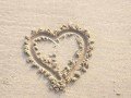Srdce nakreslené v piesku