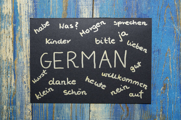 Tabuľa so slovami v nemeckom jazyku