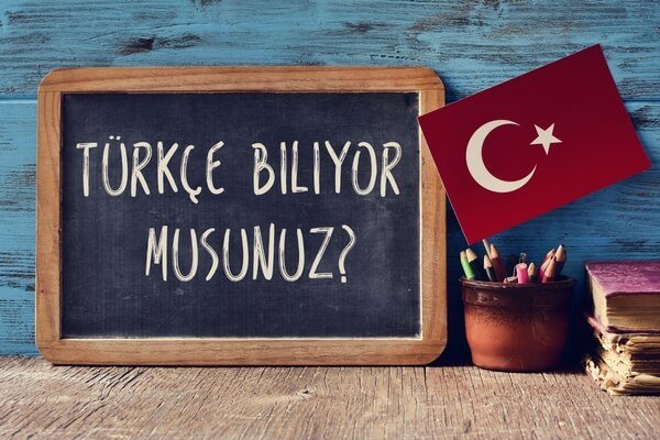 Turecky jazyk na tabuľke